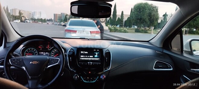 Chevrolet Cruze-20