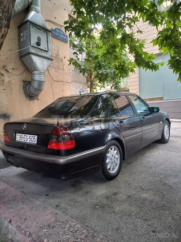 Mercedes C 220-2