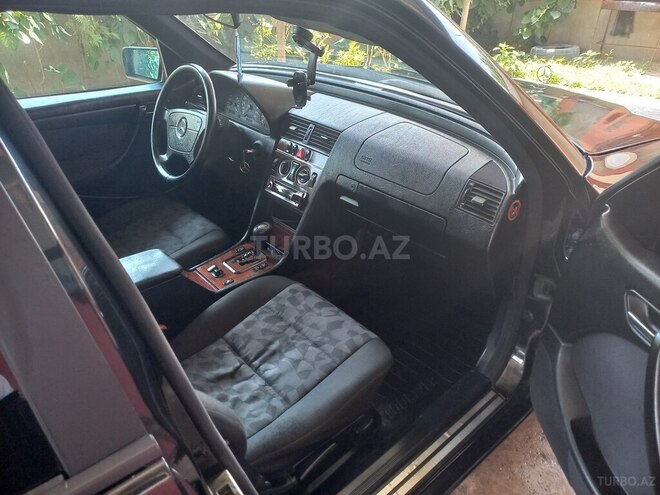 Mercedes C 220-18