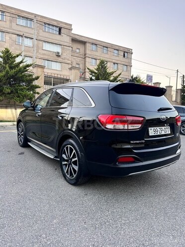 Kia Sorento-21