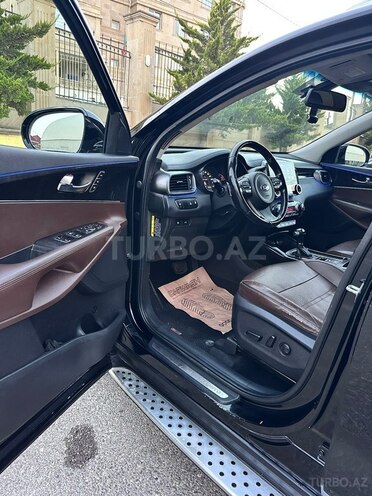 Kia Sorento-13