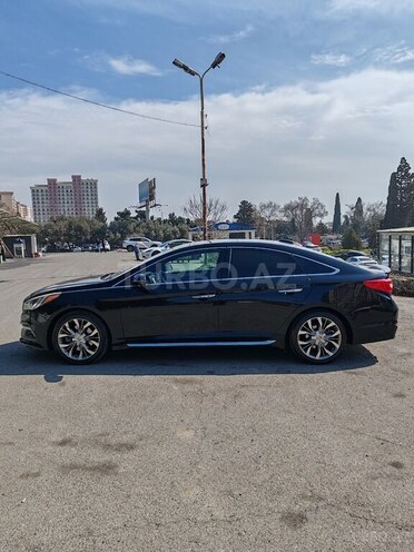 Hyundai Sonata-5