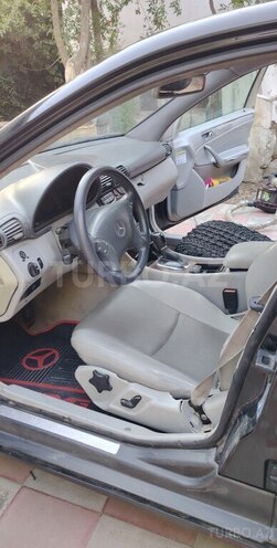 Mercedes C 200-10