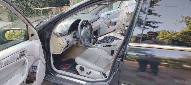 Mercedes C 200-11