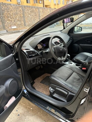 Renault Samsung SM3-9