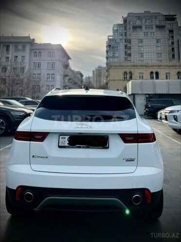Jaguar E-Pace-5