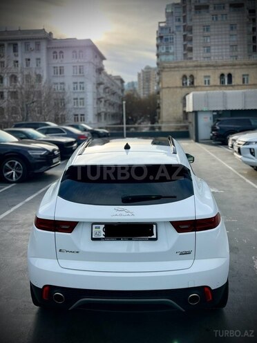 Jaguar E-Pace-6