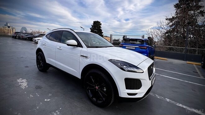 Jaguar E-Pace-12