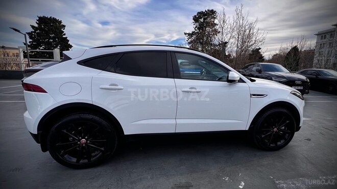 Jaguar E-Pace-9