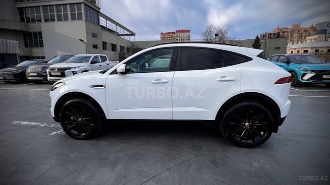 Jaguar E-Pace-8