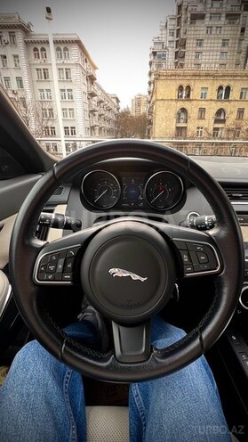 Jaguar E-Pace-13