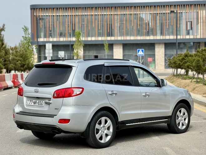 Hyundai Santa Fe-6
