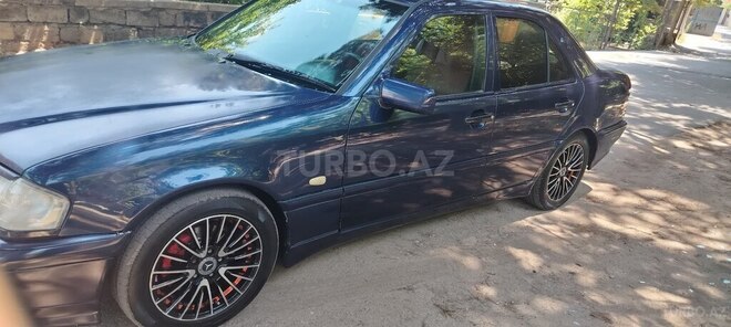 Mercedes C 240-11