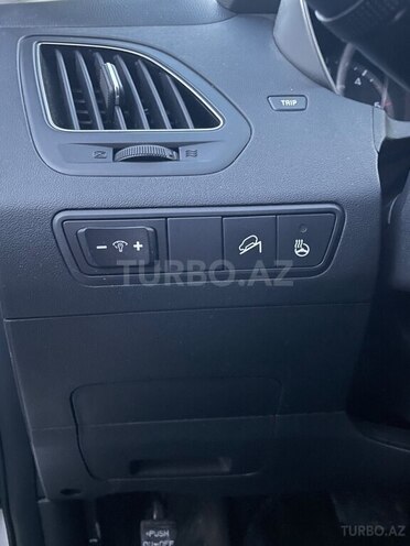 Hyundai Tucson-12