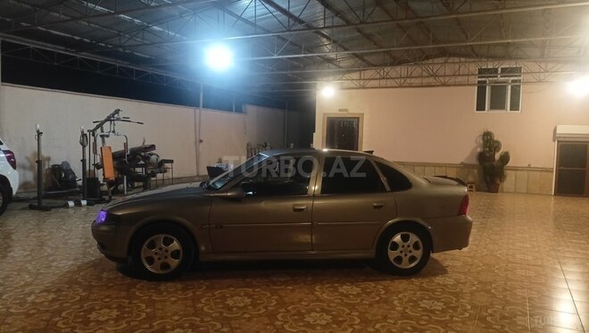 Opel Vectra-6