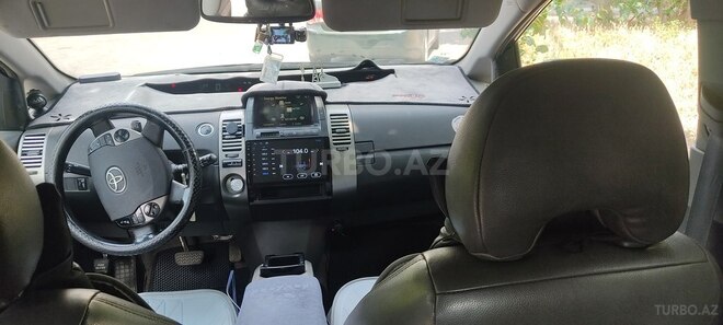 Toyota Prius-2