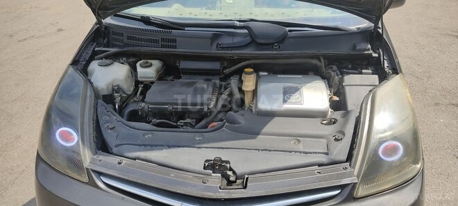Toyota Prius-3