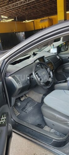 Toyota Prius-8