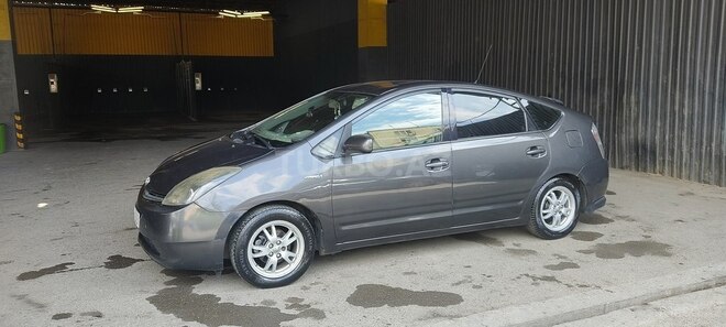 Toyota Prius-9