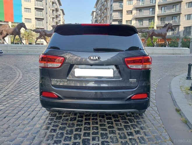 Kia Sorento-2