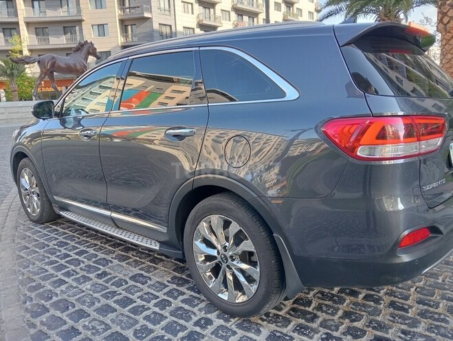 Kia Sorento-4