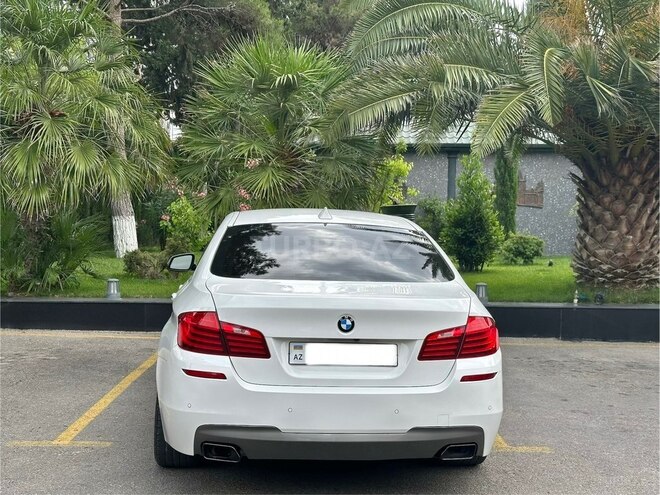 BMW 528-9