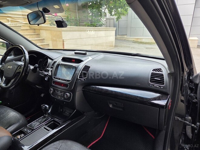 Kia Sorento-12