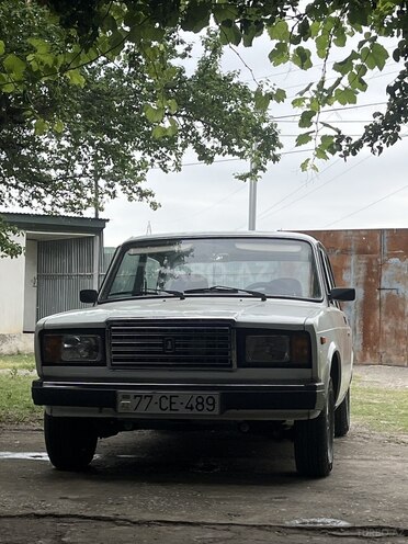LADA (VAZ) 2107-1