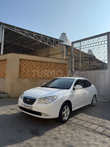 Hyundai Elantra-3