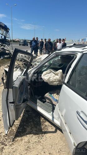 Mercedes C 230-4