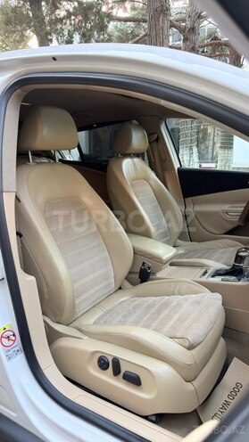 Volkswagen Passat-12