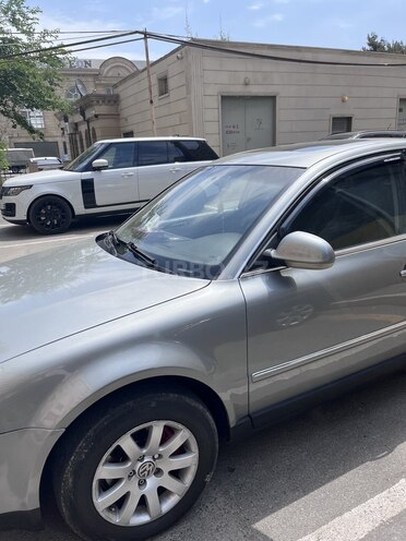 Volkswagen Passat-11