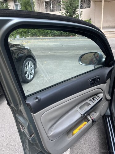 Volkswagen Passat-19