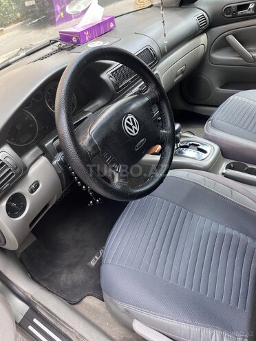 Volkswagen Passat-10