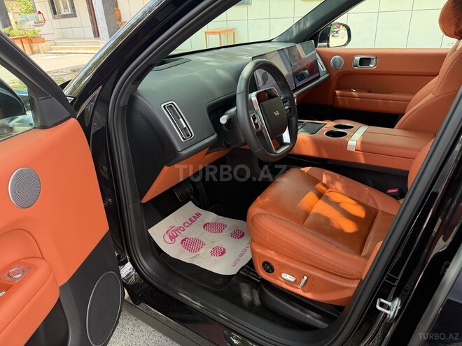 Li Auto L6-11