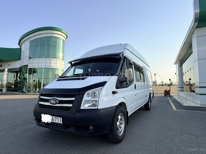 Ford Transit-1
