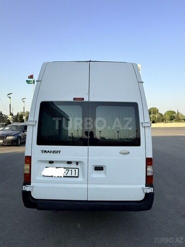 Ford Transit-4