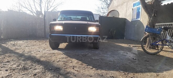 LADA (VAZ) 2107-1
