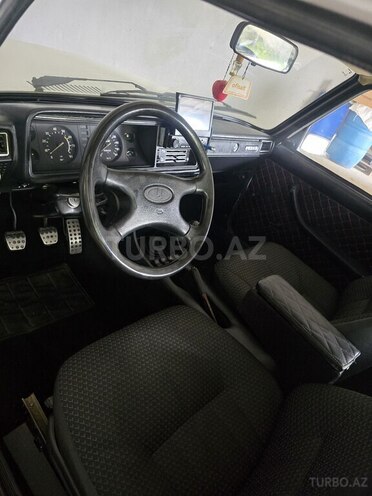 LADA (VAZ) 2107-4