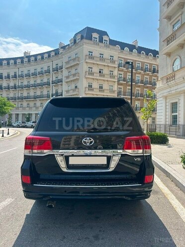 Toyota Land Cruiser-5
