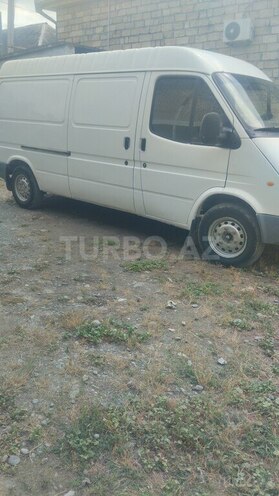 Ford Transit-4