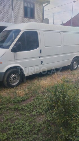 Ford Transit-5