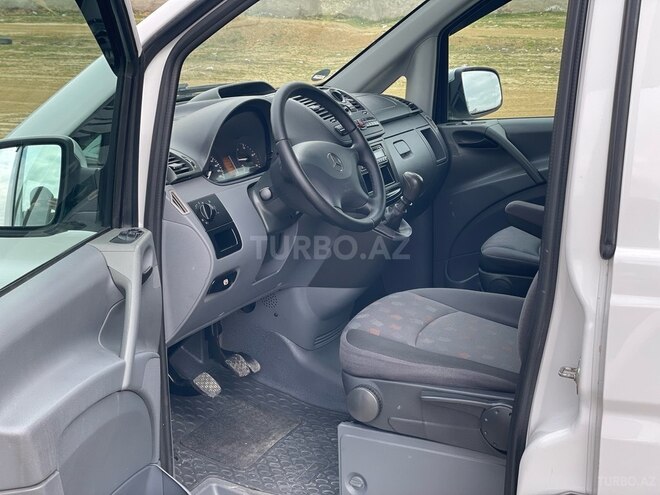 Mercedes Vito-12