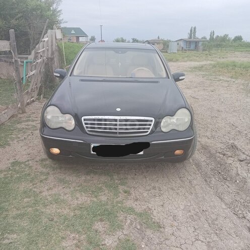 Mercedes C 240 4MATIC-1