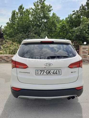 Hyundai Santa Fe-5