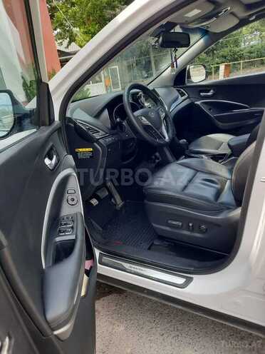 Hyundai Santa Fe-10