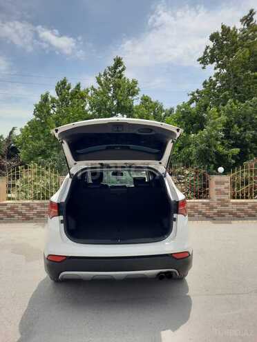Hyundai Santa Fe-15