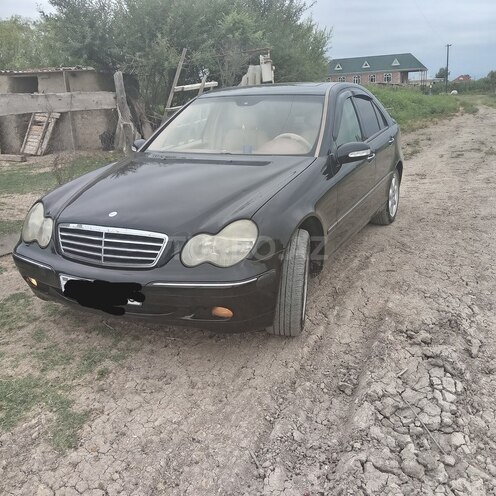 Mercedes C 240 4MATIC-2