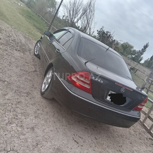 Mercedes C 240 4MATIC-11