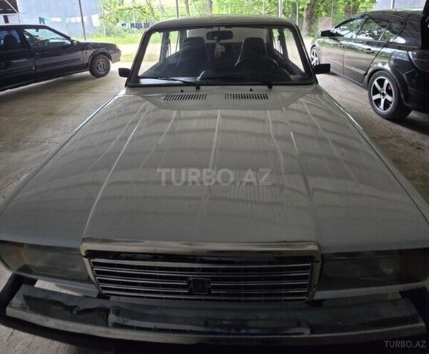 LADA (VAZ) 2107-1